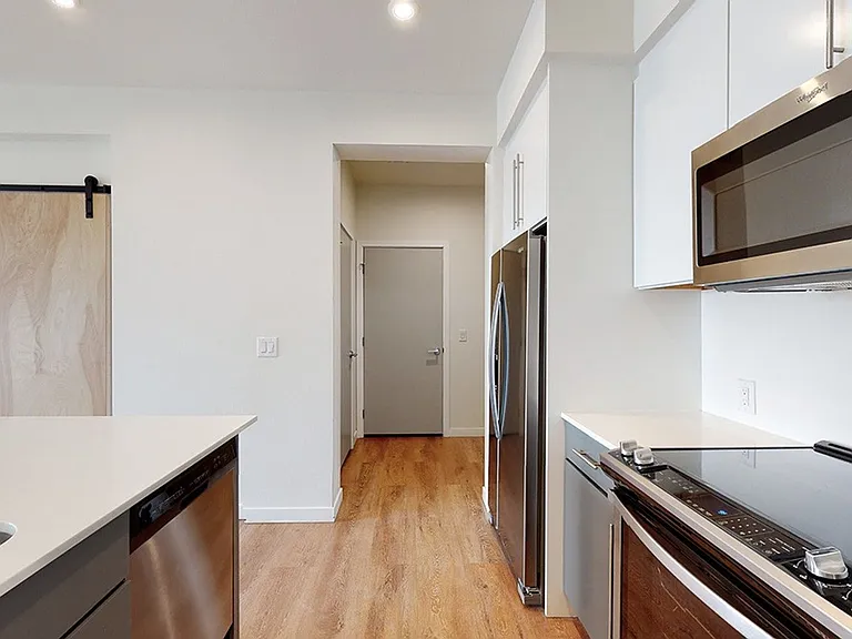 Mile High Apartments at Sloan's Lake — Photo 9