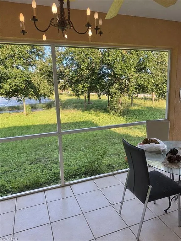 3 bed, 2.0 bath, 1491 sqft, $3,000 — Photo 2