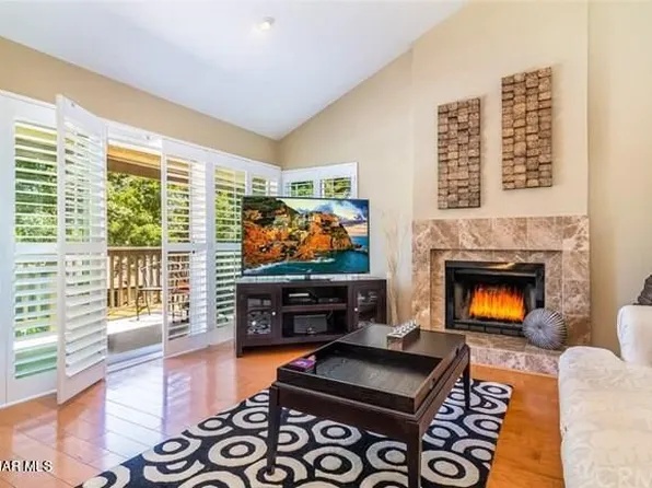 74 N Rosehedge Ln, Oak Park, CA 91377