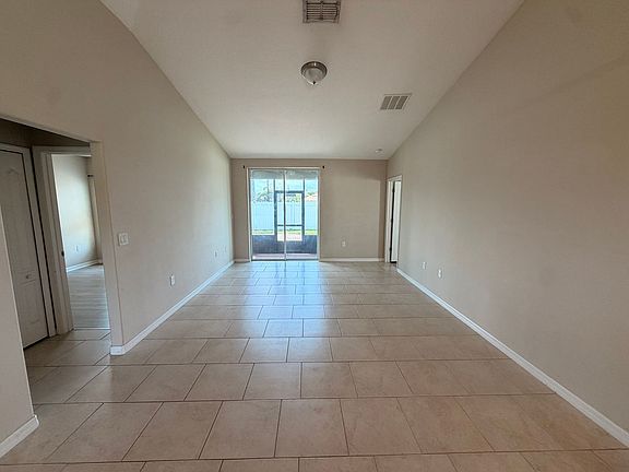 3rd image of 5330 Oak Breeze Ave