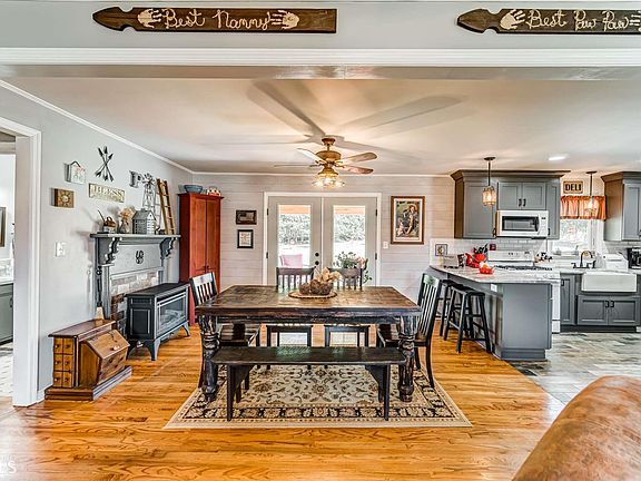 5th image of 580 Norton Cir SE