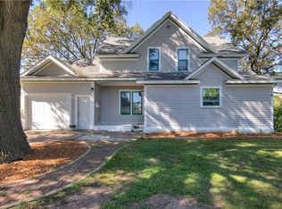 318 Woodward Ave, Chippewa Falls, WI 54729