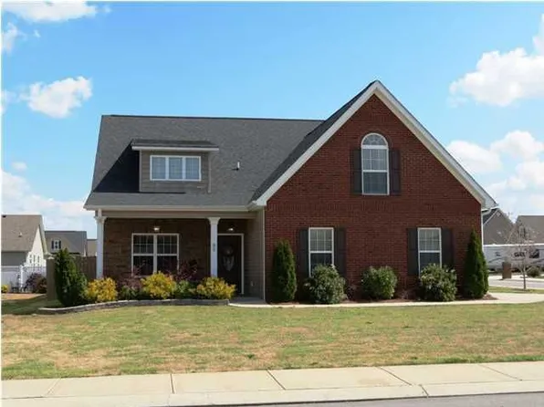 82 Sunrise Dr, Rossville, GA 30741