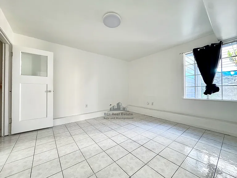 115 Concord St — Photo 9