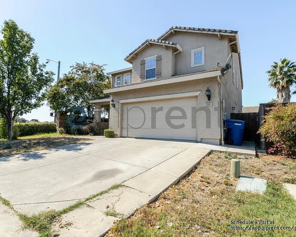 3301 Myna Way photo 1