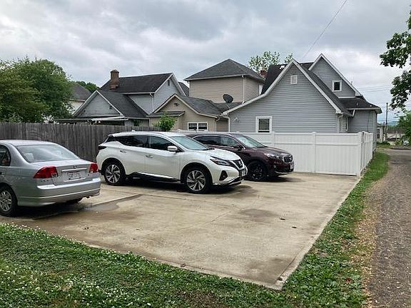 3rd image of 224 W Locust St