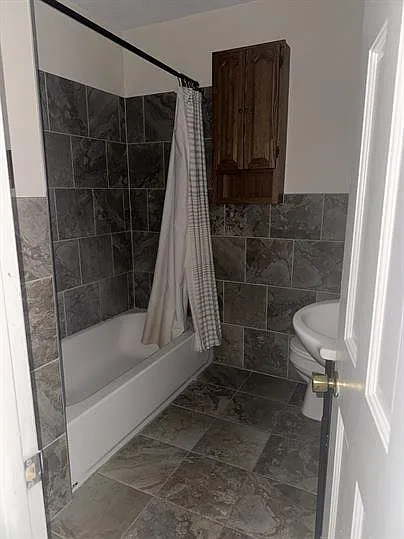 910 Florida Ave #4 — Photo 7