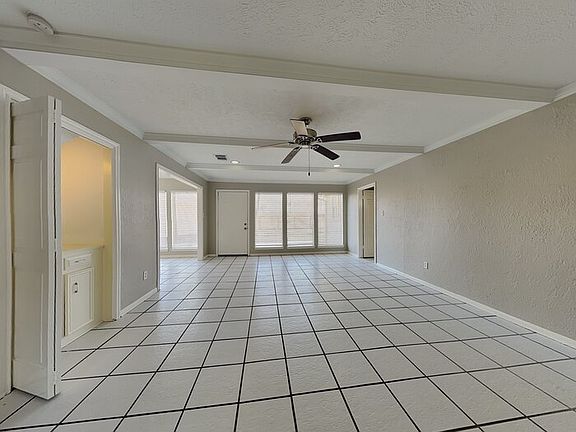 5th image of 1906 Tucumcari Dr