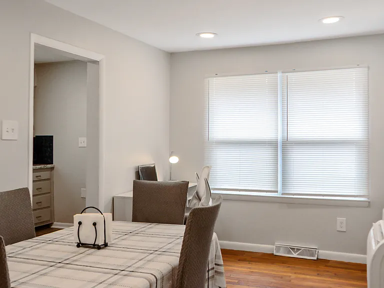 23 Sycamore St — Photo 4