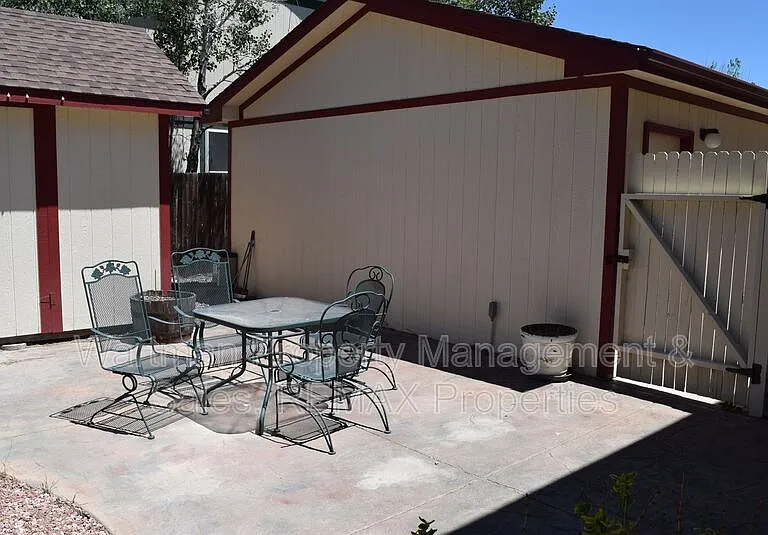 2860 Frazier Ln — Photo 20