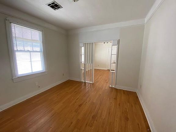 4th image of 3629 Clematis St