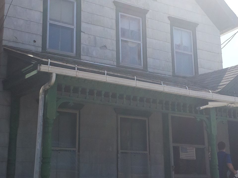 1st image of 136 Henry St