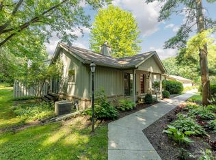 2210 Pine Grove Ct, Ann Arbor, MI 48103
