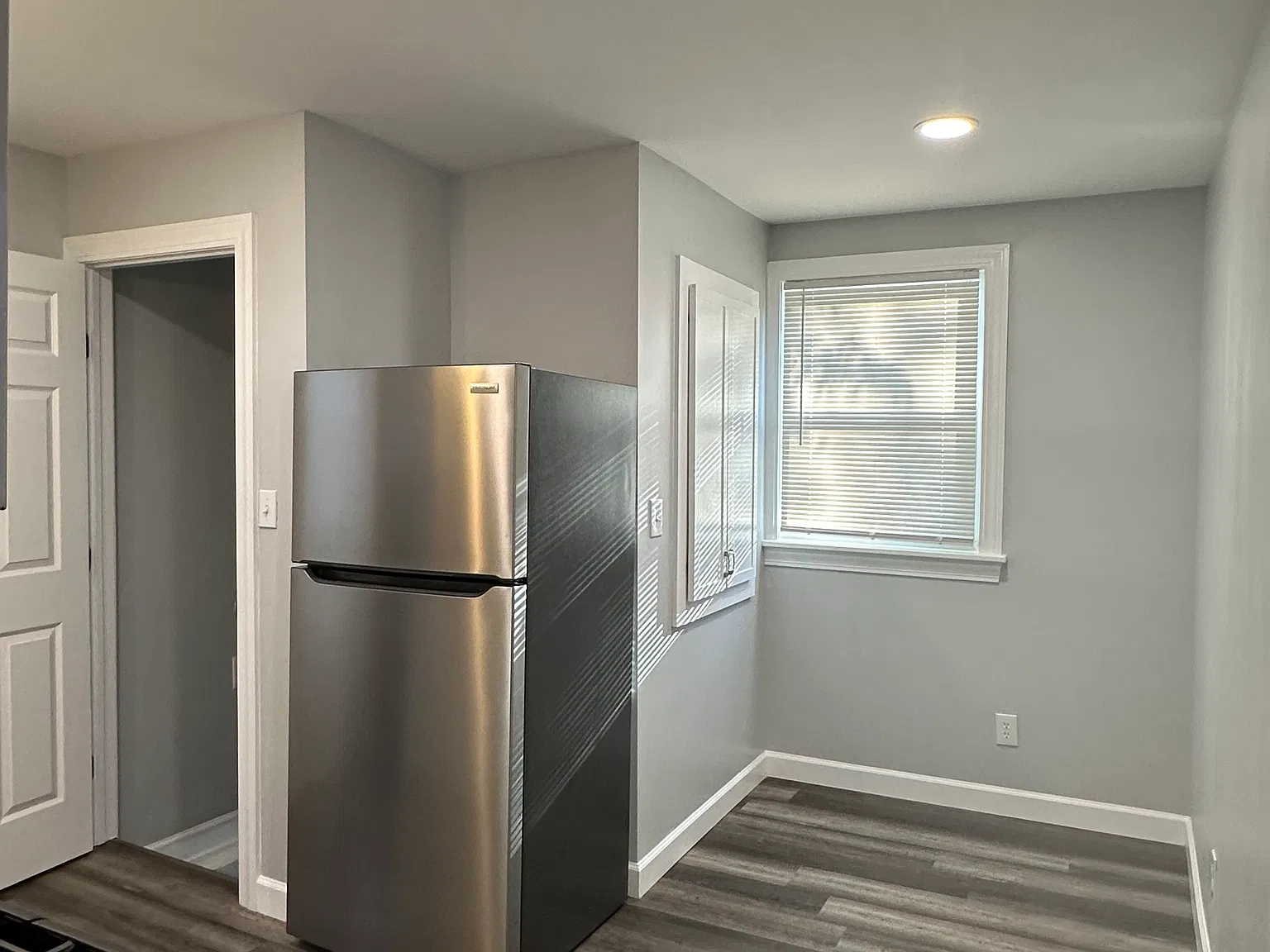 2 bed, 780 sqft, $1,800 — Photo 3