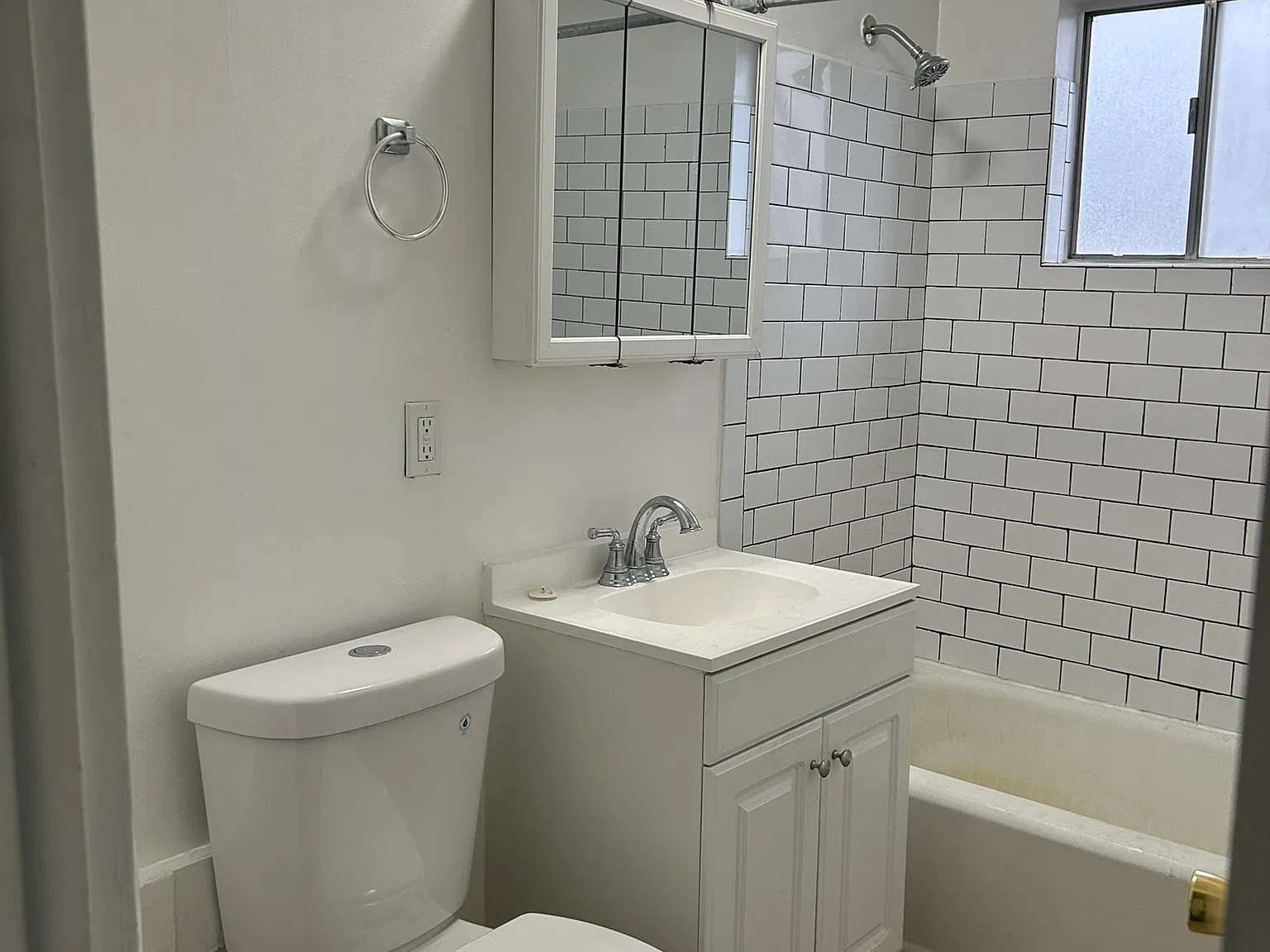 2 bed, 900 sqft, $1,395 — Photo 1