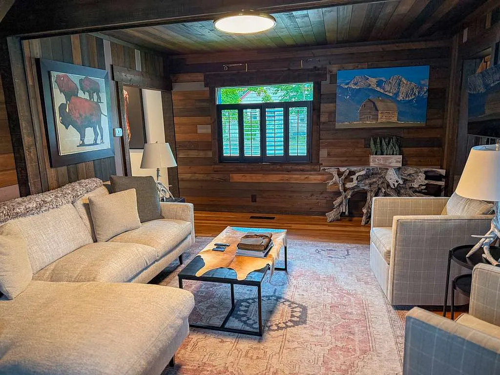 3 bed, 1400 sqft, $5,000 — Photo 2