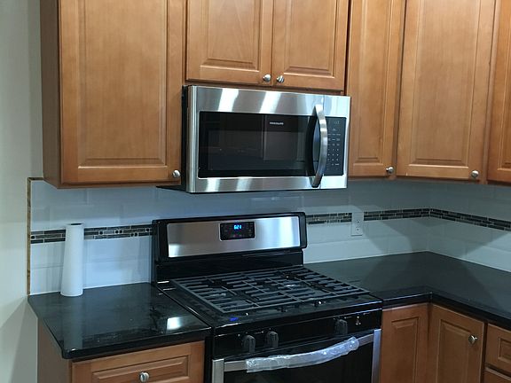 4th image of 11529 180th St