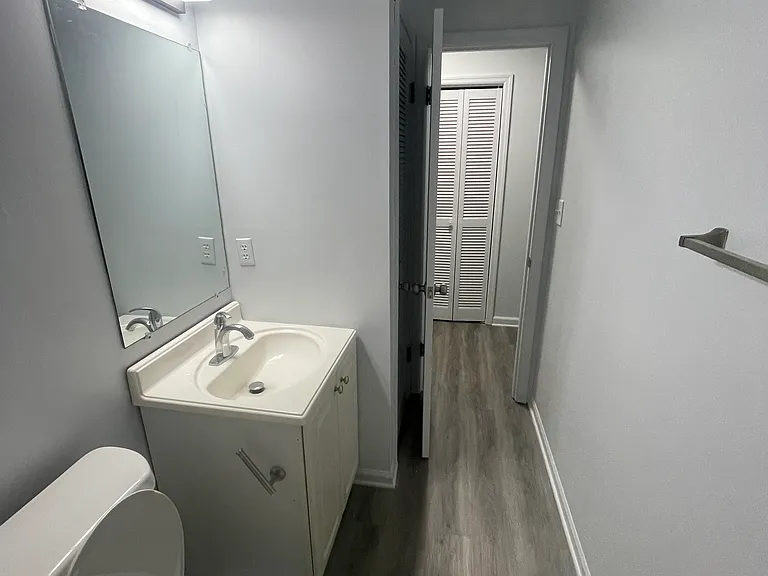 195 Pamela Dr — Photo 3