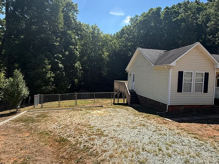 1031 Jack Paris Ct — Photo 4