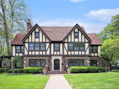 5760 Ward Pkwy, Kansas City, MO, 64113