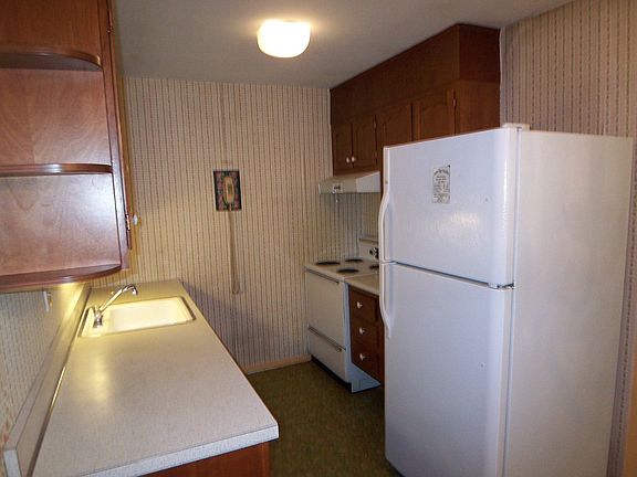2nd image of 164B Gramercy Ct