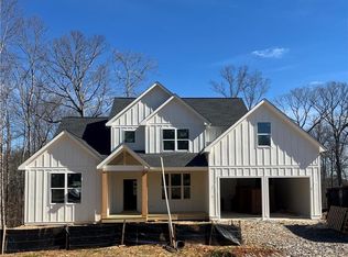 8905 Bethel Rd, Gainesville, GA 30506