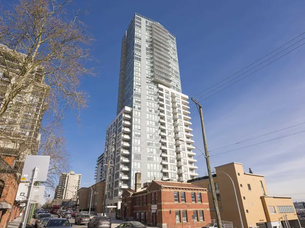 618 Carnarvon St #2003, New Westminster, BC V3M 0N9