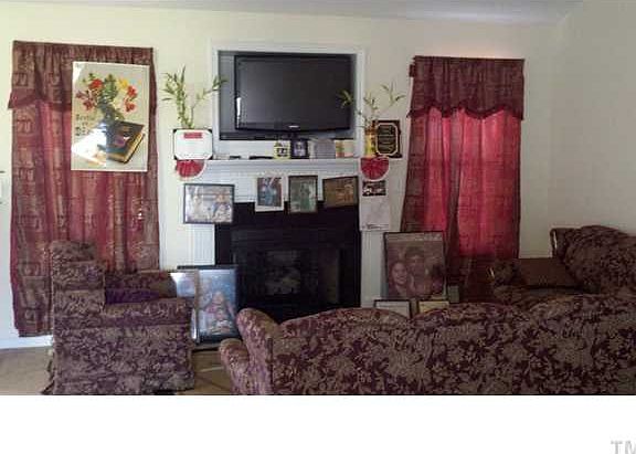 3rd image of 68 Farmington Ln