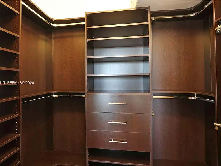 10 Aragon Ave #1216 — Photo 24