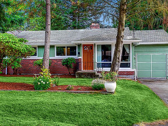 2nd image of 1249 NE 168th St