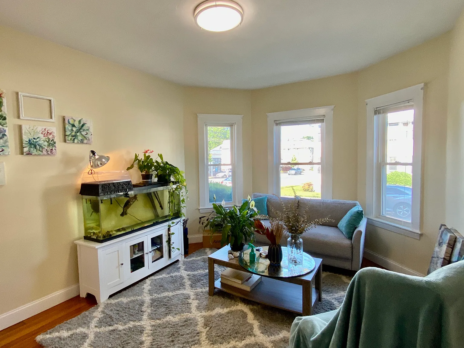 3 bed, 1300 sqft, $1,100 — Photo 4