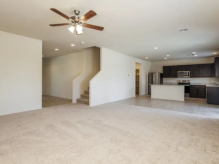 5012 S 109th Dr — Photo 5