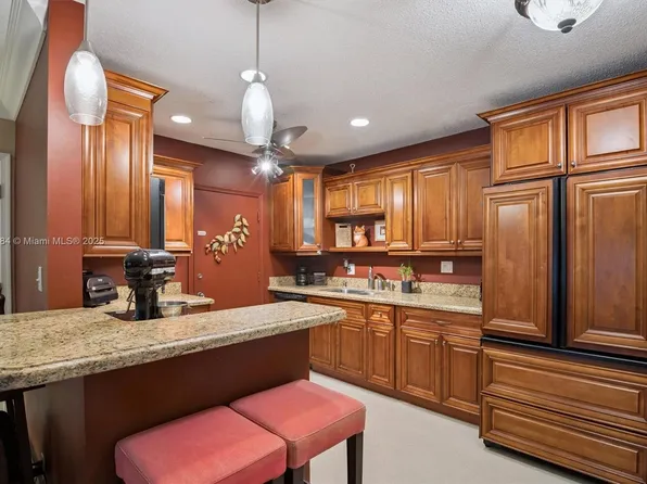 5900 NE 22nd Way APT 802, Fort Lauderdale, FL 33308