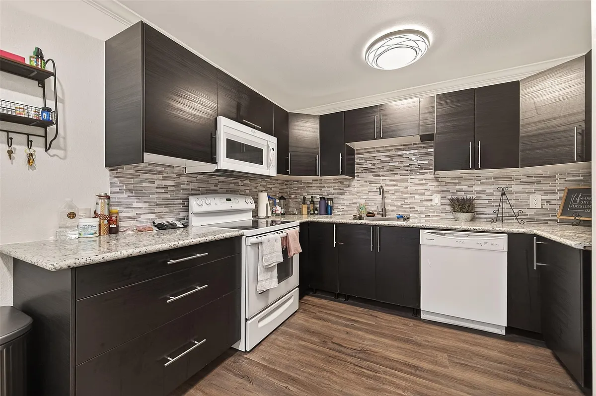 Building Photo - 3934 W Alabama St #4
