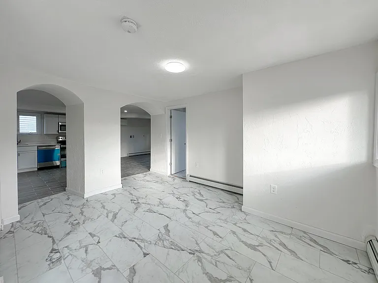 35 Hichborn St #1 — Photo 9