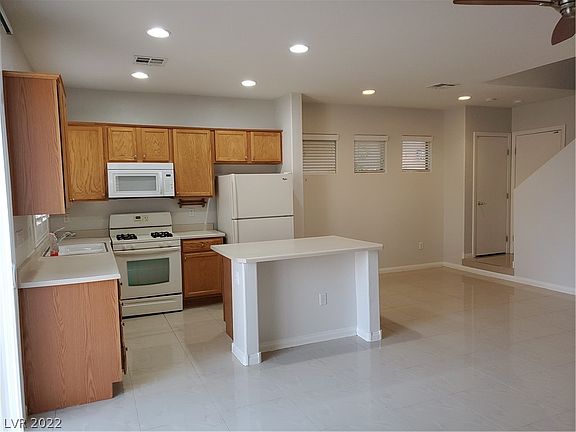 4th image of 5401 Coral Ribbon Ave #0