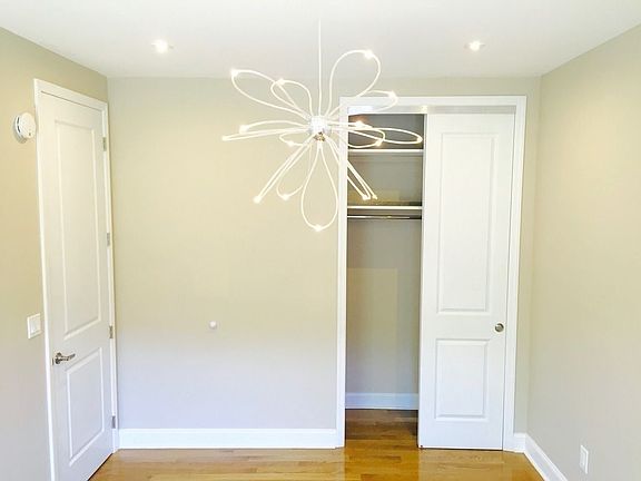 5th image of 2537 Bedford Ave APT 1A