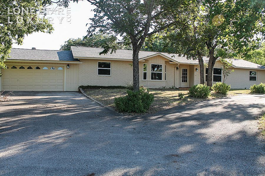 301 Reimer Ave, San Marcos, TX 78666 Zillow
