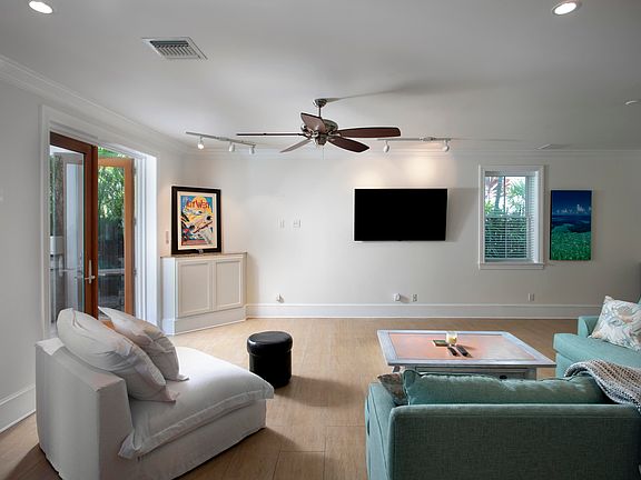 4th image of 727 Waddell Ave