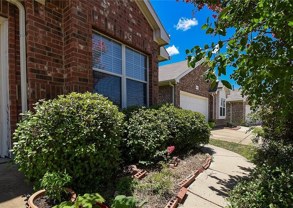 1st image of 6249 Geneva Ln