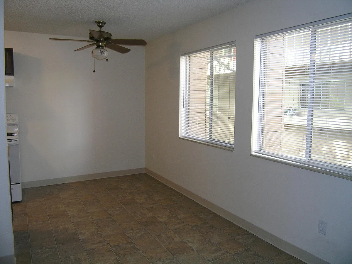 Building Photo - 3383 Madison Ave #W225