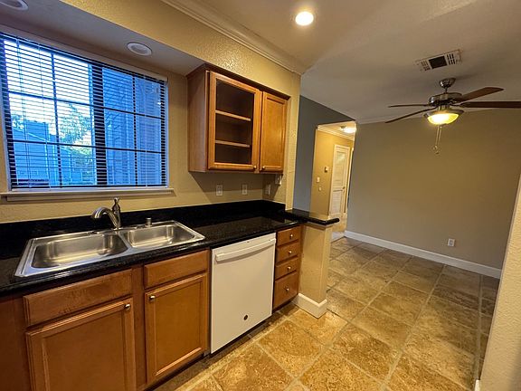 5th image of 391 Eastridge Dr
