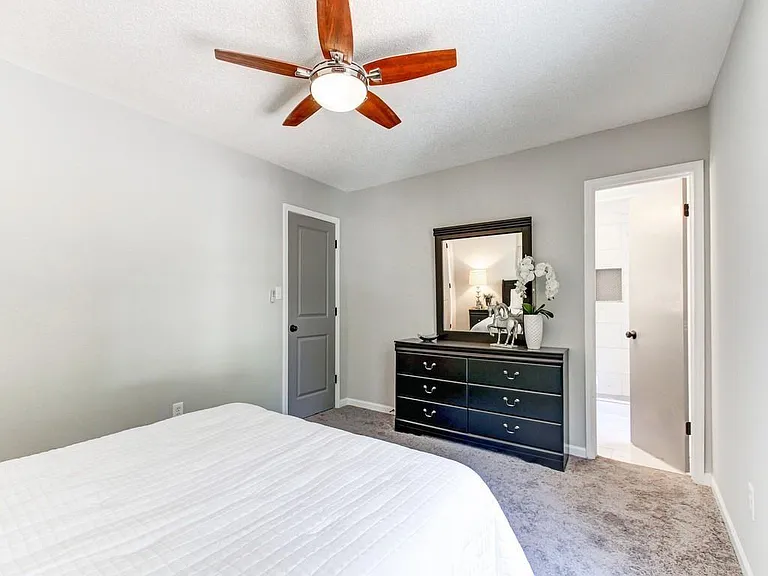 5046 Nebo Rd — Photo 12