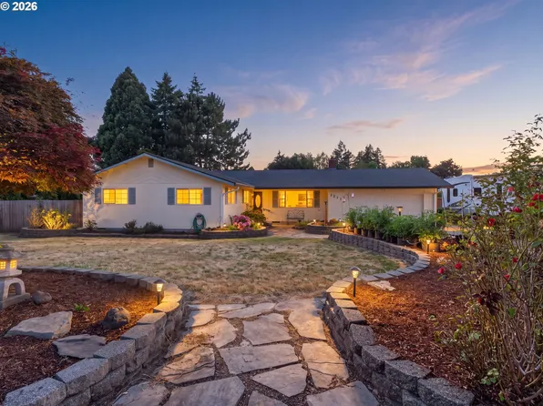 1211 N Sitka Ave, Newberg, OR 97132