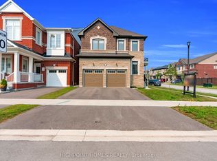 3274 Turnstone Blvd, Pickering, ON L1X0N2