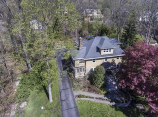 095 Cobb Rd, Mountain Lakes, NJ 07046