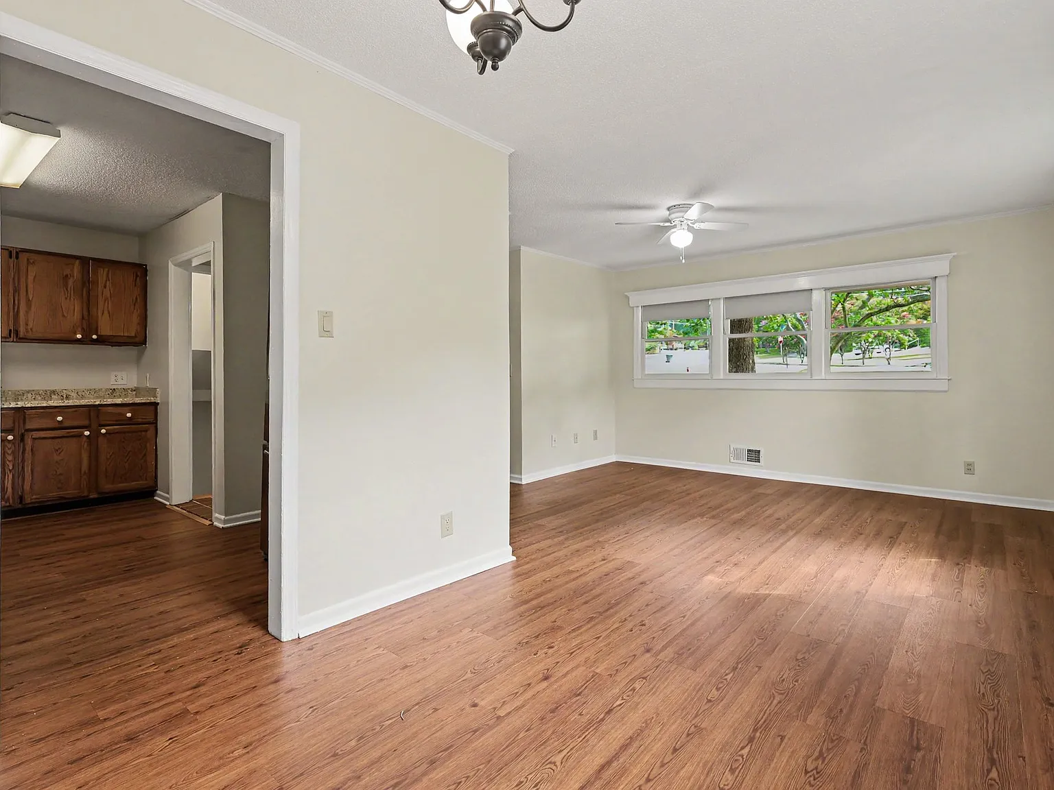 403 Ann St — Photo 4
