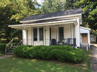 55 W Division St NE, Rockford, MI
