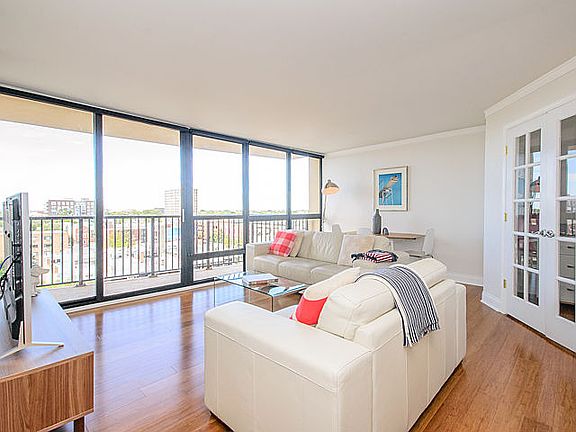 5th image of 1540 N Lasalle St APT 805