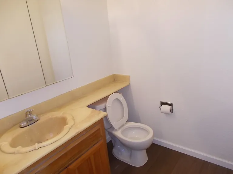 683 Shepherd Ave #D — Photo 14